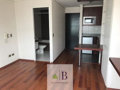 Metro Irarrazaval. Disponible Agosto