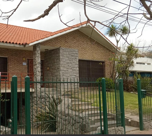 Venta Casa Carrasco 6 Dormitorios 5 Baños