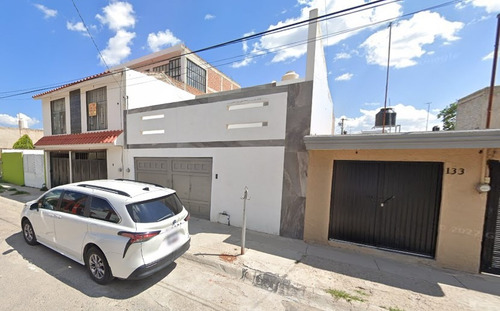 Casa En Venta En León Guanajuato. Mm2.