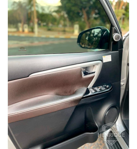 Imagem 4 de 8 de Hilux Sw4 2.8 Srx Diesel 2019/2020
