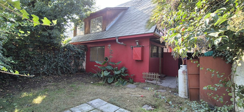Casa En Arriendo 3 Dorm 2 Baños- Los Domínicos- Las Condes