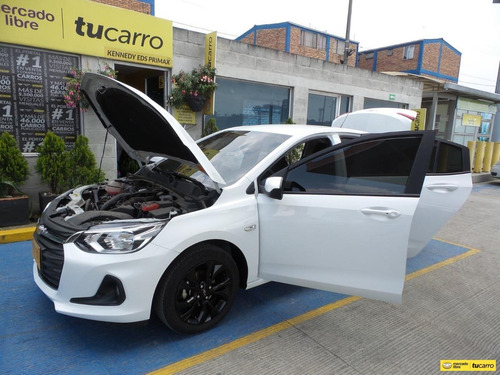 Imagen 8 de 25 de Chevrolet Onix Ltz Turbo