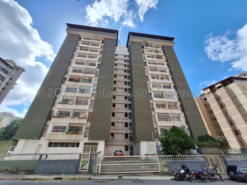 Comodo Apartamento Remodelado - Precio De Oportunidad - 65mts2 - Iyr Lomas Del Avila 