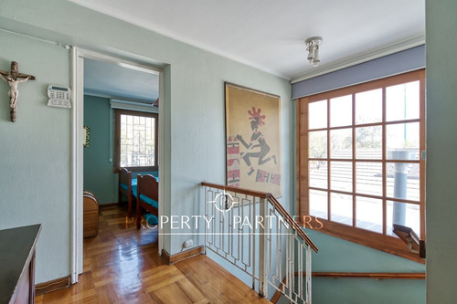Casa En La Reina Con Excelente Ubicación Cercana A...