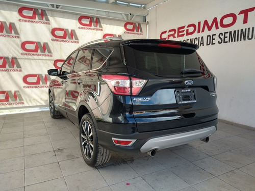 Imagen 3 de 11 de Ford Escape Titanium Color Negro 2017