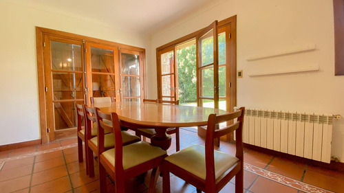 Chalet En Venta En El Barrio Stella Maris, Mar Del Plata