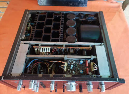 Imagen 2 de 5 de Amplificador Clásico Sansui Modelo Au11000a.