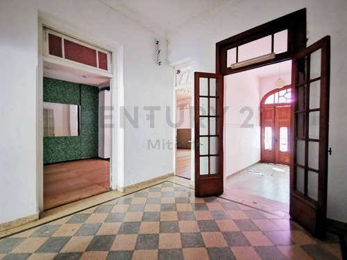 Imagen 4 de 23 de Casa En Venta En El Centro De La Plata