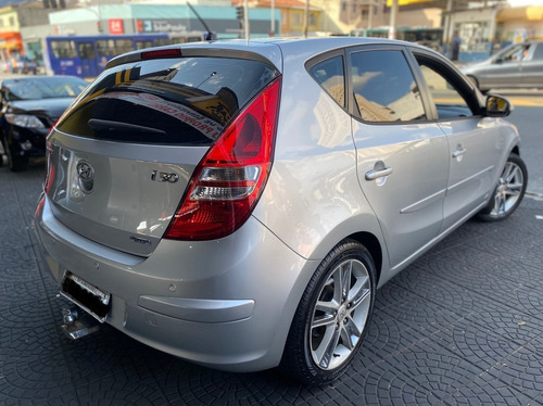 Imagem 3 de 9 de Hyundai I30 2.0 Mpi 16v 2010
