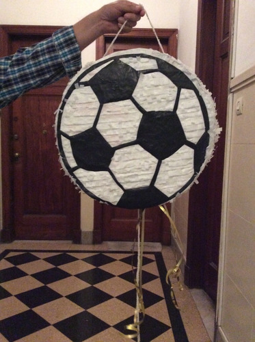 Piñata Pelota De Fútbol Grande Con Escudo A Elecciön