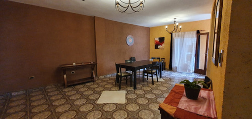 Casa En Venta Refaccionada, A Terminar, Excelente Ubicación