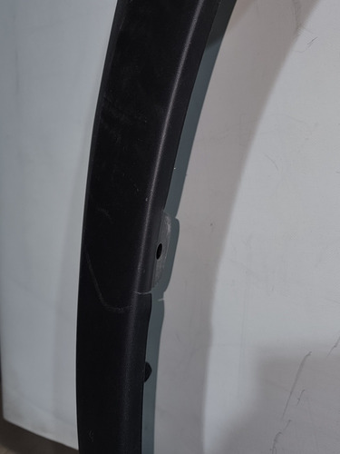 Moldura Guardabarro Del/ Izq Renault Kwid 18/21 Detalle