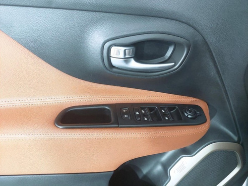 Imagem 9 de 15 de 156559 - Jeep Renegade 2018 Com Garantia