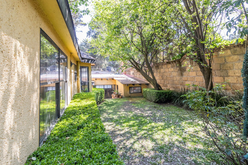 Casa Con Jardin Y Alberca A Pocos Minutos De Santa Fe