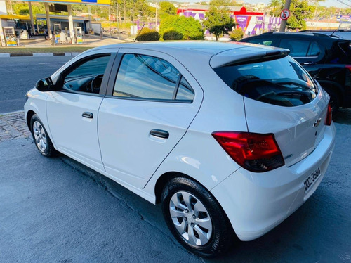 Imagem 8 de 15 de Chevrolet Onix 1.0 Mpfi Joy 8v Flex 4p Manual