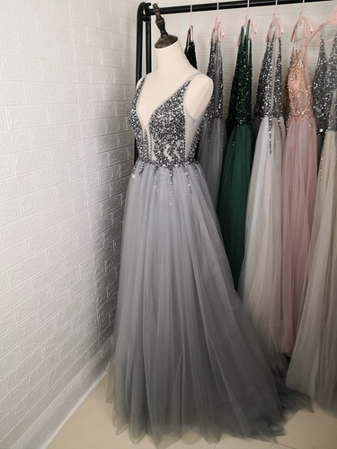 Imagen 2 de 6 de Vestido Fiesta Graduacion Gris Brillante Espalda Abierta