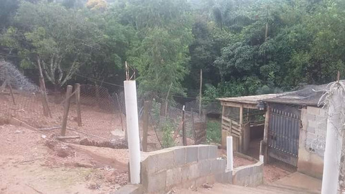Imagem 5 de 14 de Oportunidade-chácara Com 3.000 M², Casa Com 02 Dormitórios!!