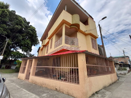 Se Vende Casa Esquinera Bifamiliar Barrio Harold Eder Palmira Valle