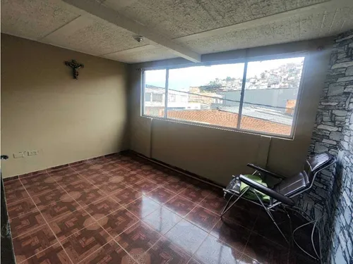 Quiroga: Casa De 3 Pisos + Terraza/ Opción Apartamento Independiente