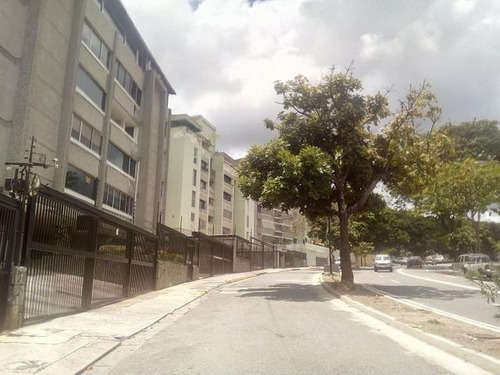 Imagen 3 de 22 de Venta De Hermoso Apartamento En Cumbres De Curumo / Ofc 21-14007