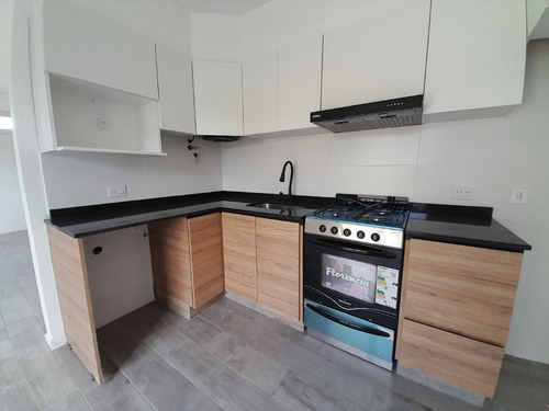 Duplex En Venta En Castelar Sur