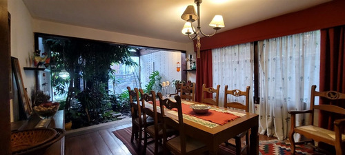 Casa En Arriendo De 7 Dorm. Arrayan