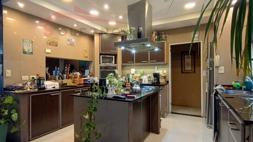 Chalet De 7 Ambientes En Lomas De Zamora