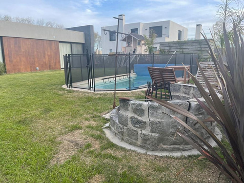 Imagen 14 de 14 de Venta Casa En La Tahona, 3 Dor, Serv. Completo, Cocheras