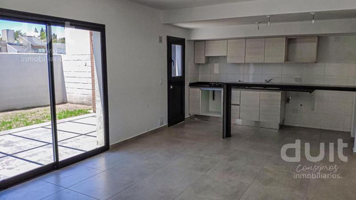 Imagen 3 de 11 de Duplex Espectacular En Claros Del Bosque! Diseño Innovador! (ss)