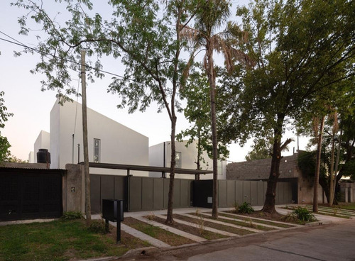 Imagen 17 de 24 de Duplex Casa 3 Amb A Estrenar - Castelar Norte Con Cochera Y Fondo