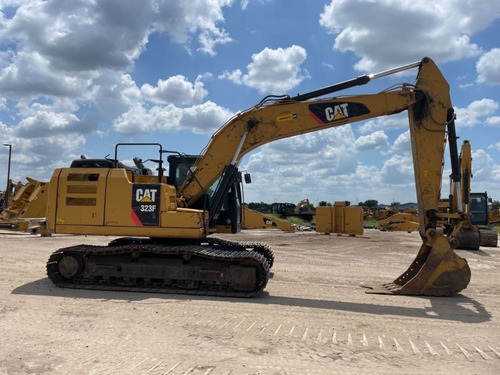 Imagen 2 de 6 de Excavadora 323f 2018 5000hrs Importada
