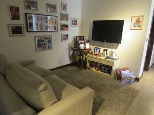 Acogedor, Amplio, 3d / 2b Calle Del Candil