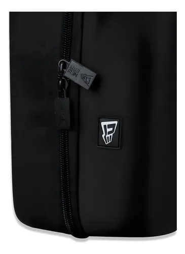Maleta New Era Para 6 Bonés - Preto Maleta New Era Para 6 Bonés - Preto