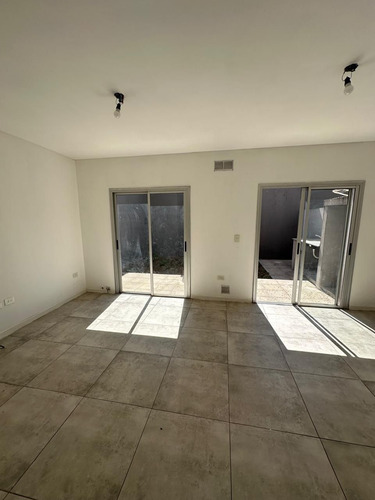 Venta De Duplex 3 Amb En Ituzaingo Norte-apto Credito