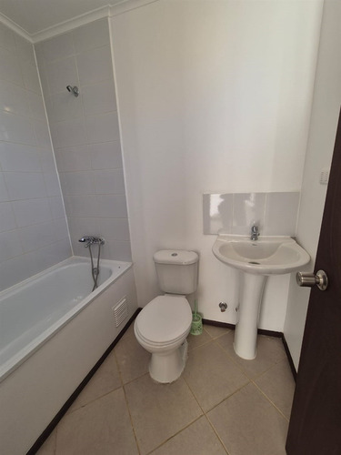 Casa En Arriendo De 4 Dorm. En Talca