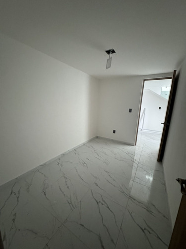 Residencia Nueva Muy Espaciosa Venta En Las Vilas, Cod. Zv1380