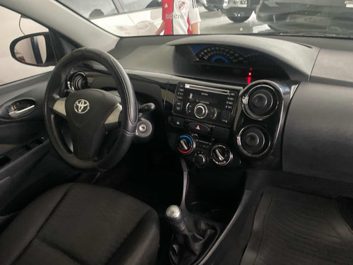 Toyota Etios 1.5 Xs