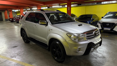 Toyota Hilux SW4 3.0 I Srv At C/cuero 4x4 (2009)