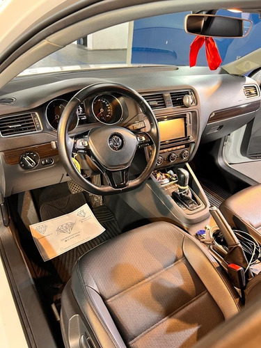 Imagen 10 de 18 de Volkswagen Vento 1.4 Tsi Highline Dsg At