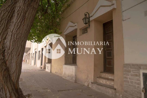 Casa En Venta Macro Centro