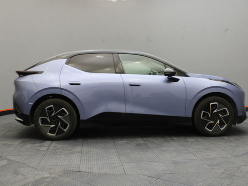 Lynk & Co 02 100% Electrica 2025