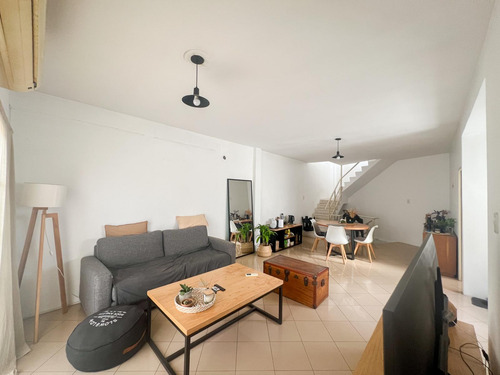 Casa Con Local En Pb