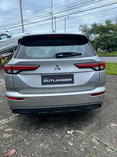 Mitsubishi All New Outlander 4x2 2.5l At.