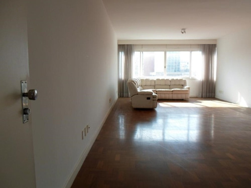 Imagem 1 de 30 de Apartamento De 3 Dormitórios Reformado Com Sala Ampla Nos Jardins! - Reo85996