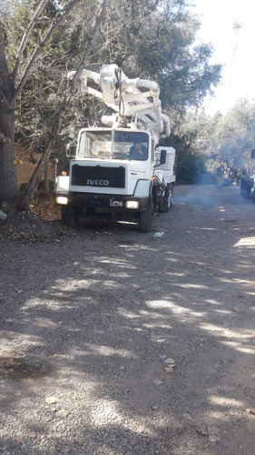 Bomba Pluma Pluma De Hormigón Sobre Camion 1996