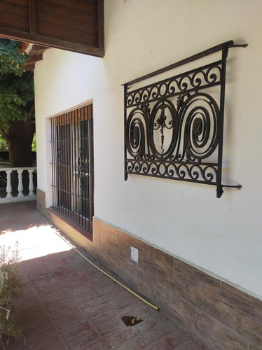Casa En Venta - 4 Dormitorios 2 Baños - Cochera - 2.038mts2 - Tortuguitas