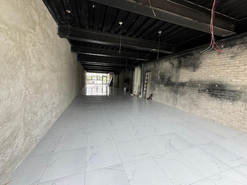 Renta Local Comercial Con Uso 700 M² Nivel 3 - Jinetes Arboledas Tlalnepantla