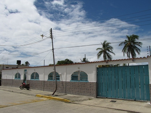 Imagen 2 de 10 de Diana Amador Posada En Venta En Chichiriviche - Falcón 04244047121