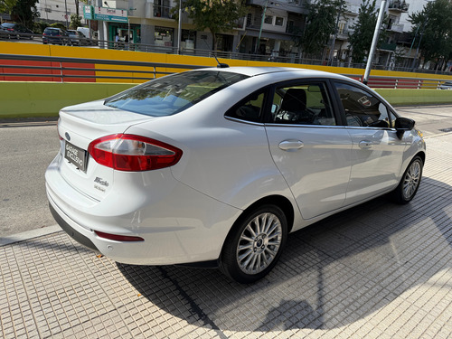 Ford Fiesta Kinetic 1.6 Titanium 120cv