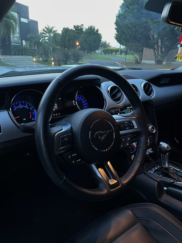 Ford Mustang 5.0 Gt 421cv